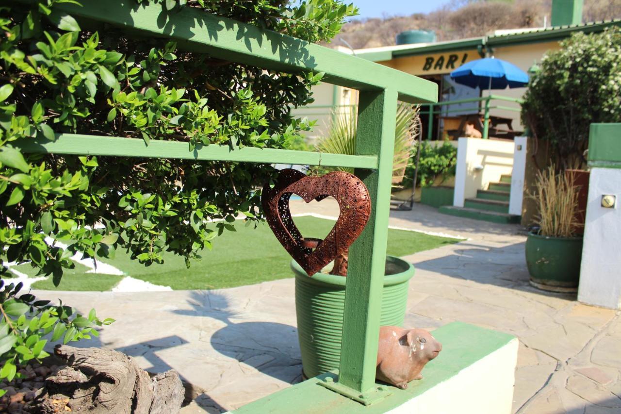 Onganga Hotel Pension Windhoek Extérieur photo