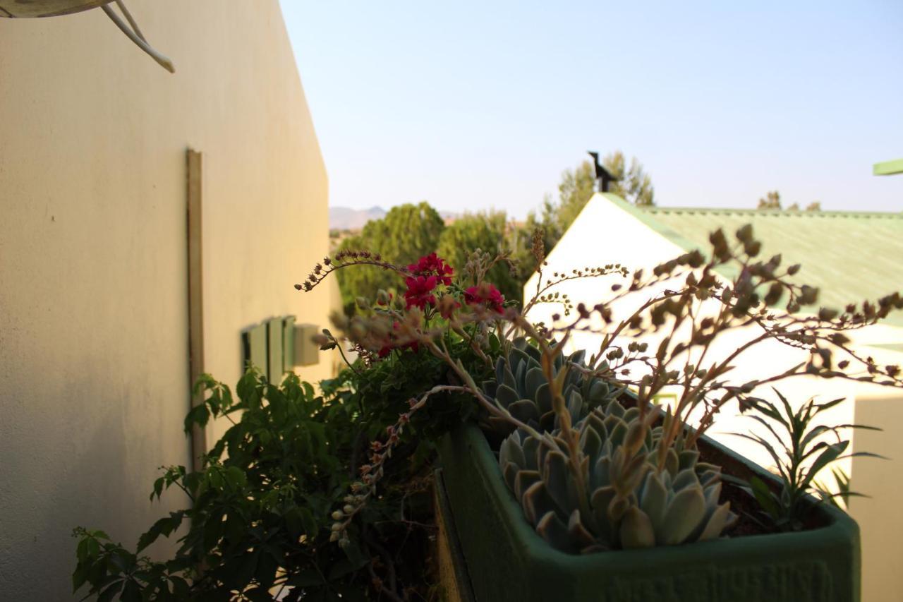 Onganga Hotel Pension Windhoek Extérieur photo