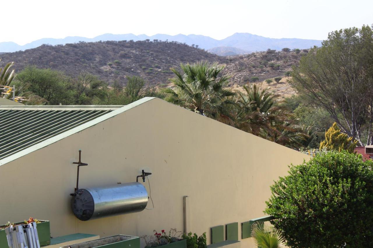 Onganga Hotel Pension Windhoek Extérieur photo