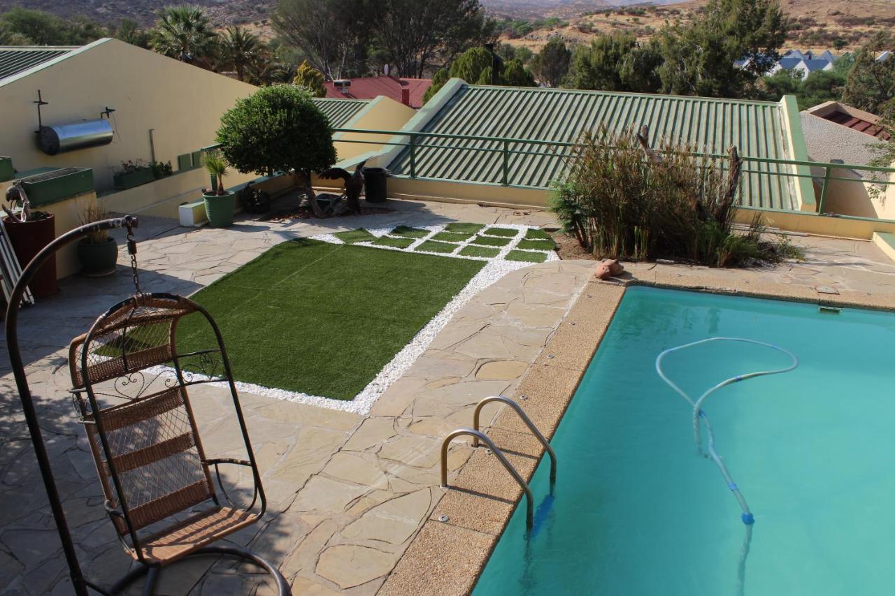 Onganga Hotel Pension Windhoek Extérieur photo