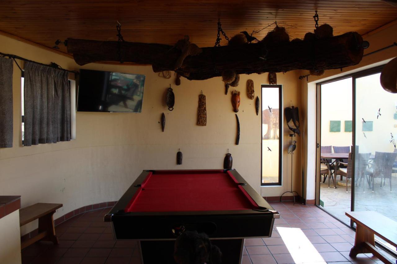 Onganga Hotel Pension Windhoek Extérieur photo