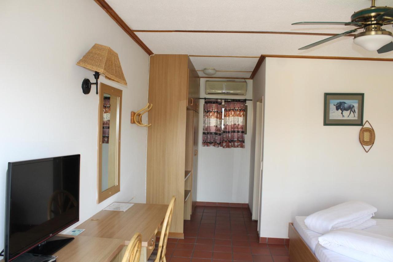 Onganga Hotel Pension Windhoek Extérieur photo