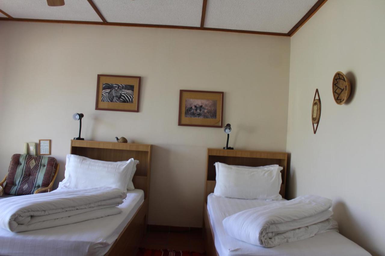 Onganga Hotel Pension Windhoek Extérieur photo