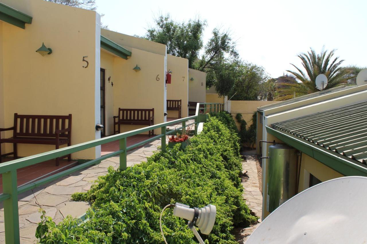 Onganga Hotel Pension Windhoek Extérieur photo