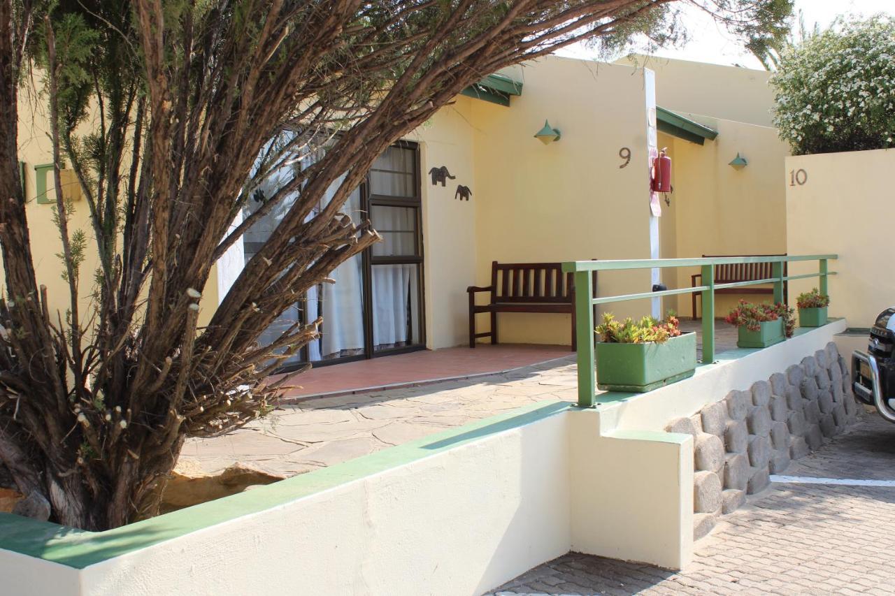 Onganga Hotel Pension Windhoek Extérieur photo